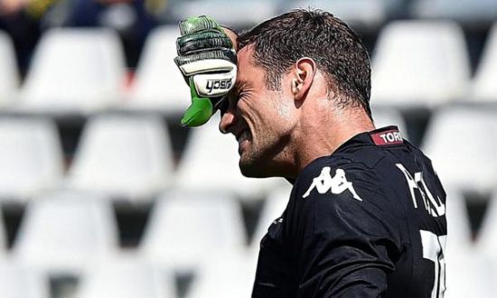 皇马主帅还没过关！2天后西甲非胜不可，输球或走人，2巨星能救他（皇马主帅命悬一线！两天后西甲唯胜不可，若失利恐下课，两巨星或成救命稻草）