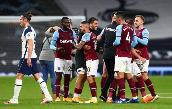 F1阿布扎比站：强势拿下一练第1+二练第1，诺里斯：不太满意